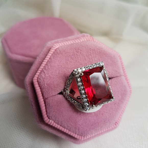 Swarovski Elements 925 Sterling Silver Emerald-cut Garnet Red Ring NEW - Picture 6 of 15